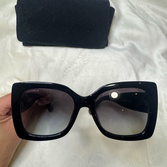 Chanel Black Sunglasses - Picture 1 of 6